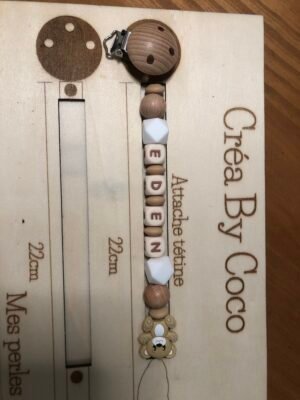 94545451-1bff-4f1b-8a38-8ac60deb2641-45956-000007a7dd132c0c_file Attache tétine Eden - Émeline