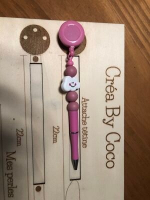 044a1b28-5a05-4fc9-af4b-4bc3cd5434db-302-000000987bb5d7aa_file Stylo nuage - Framboisine