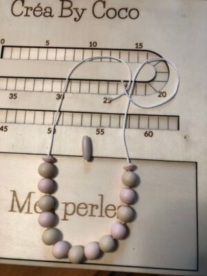 34ddbd12-95e5-43d6-abb1-2a321cfa7927-59278-000009a3e9cb5b29_file Collier allaitement - Amandine (court)