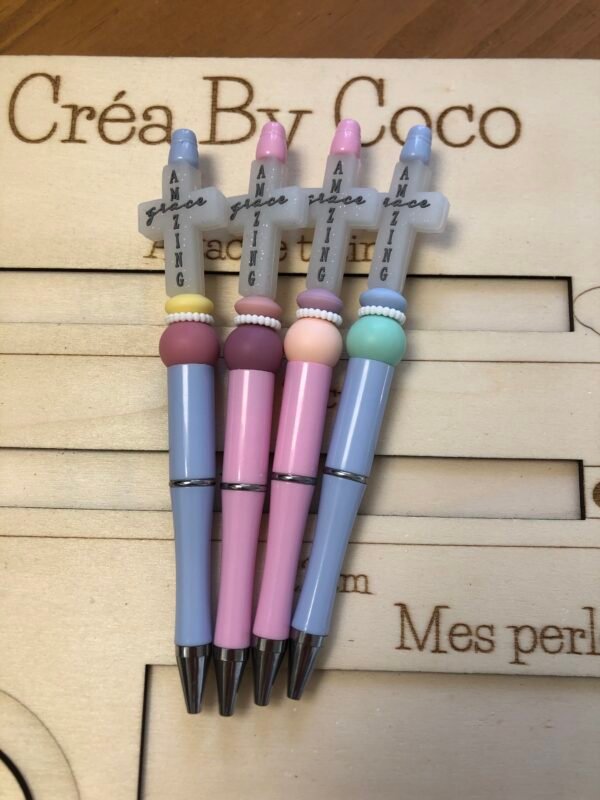 Lot 4 stylos - Magali