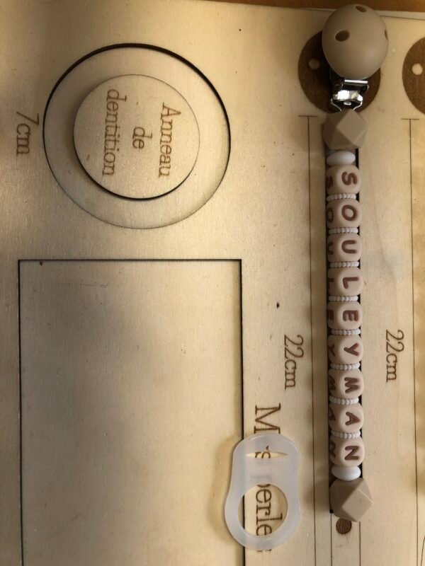 Attache tétine Souleymane - Minimaliste (+MAM)