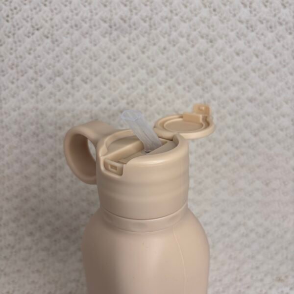 Gourde silicone à paille