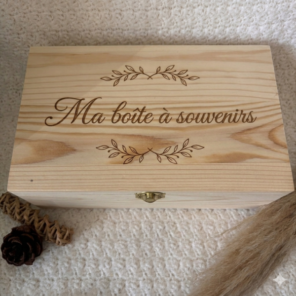 Boite à souvenirs personnalisée en bois